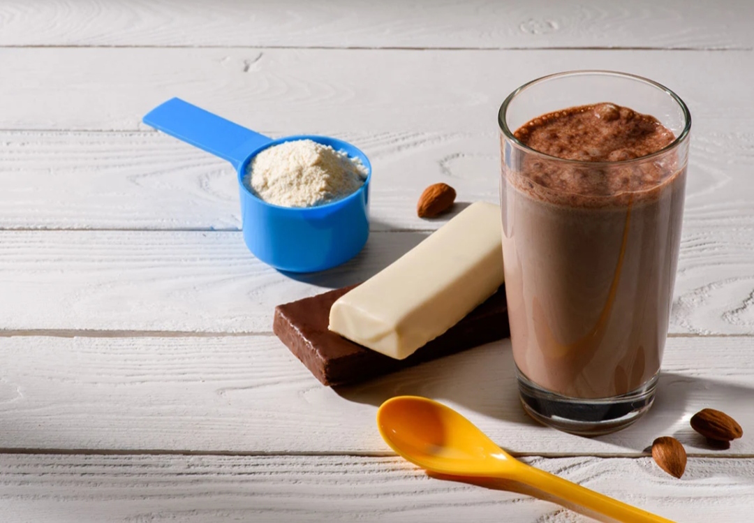 Read more about the article Is it okay to drink protein shakes without exercise?